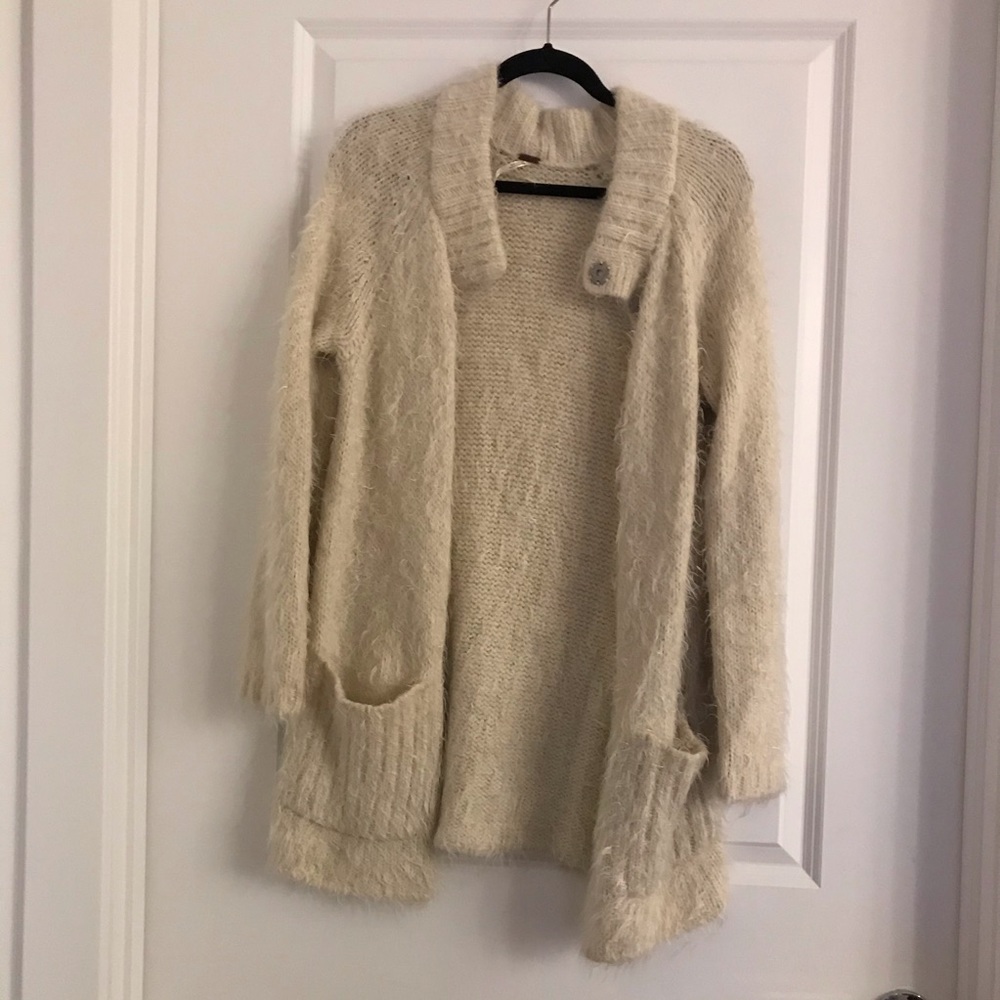 ❄️ 4/30 Free People Cream Button Front Cardigan